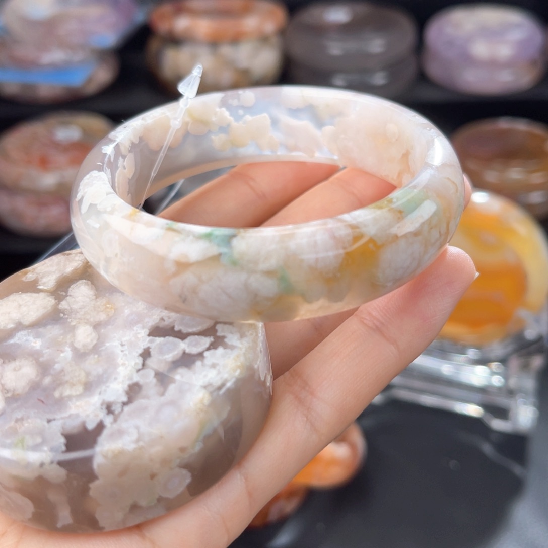 石英质玉手镯未镶嵌57