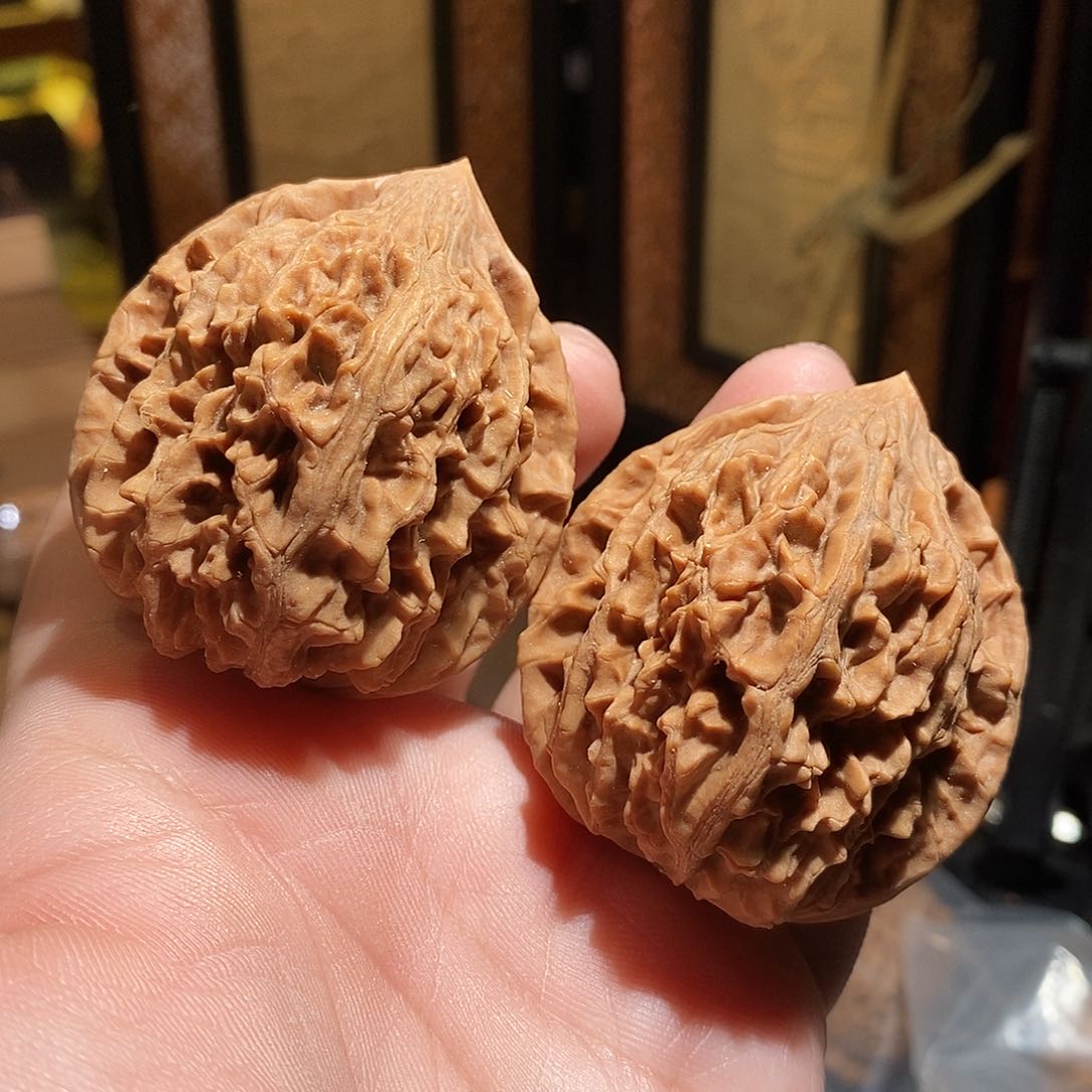 文玩核桃把件48老鸡心