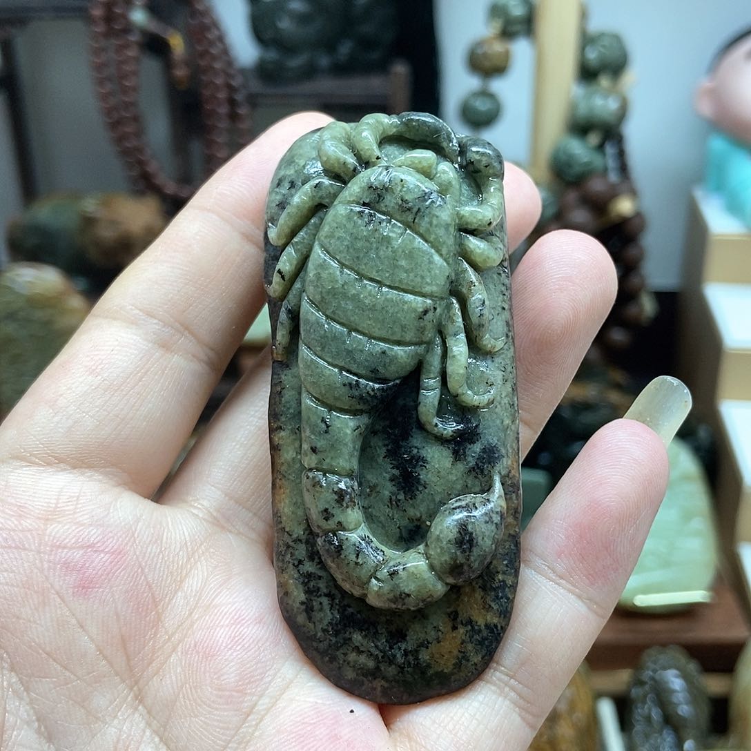 岫岩河磨玉（透闪石质玉）把件未镶嵌