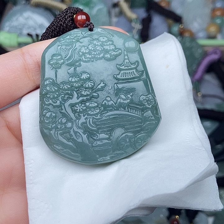 翡翠未镶嵌颈饰翡翠