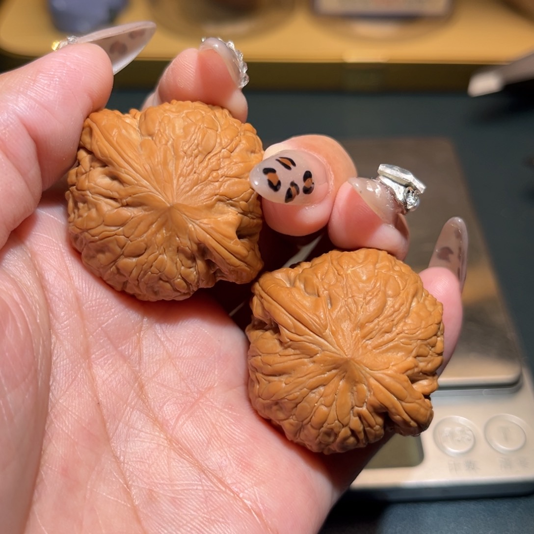 文玩核桃吊坠铁锤38