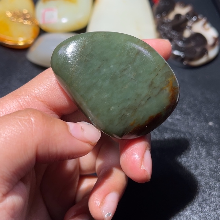 和田玉未镶嵌珠宝奇石