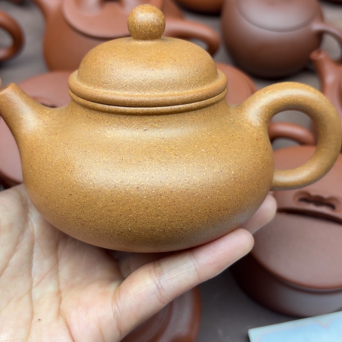 紫砂茶壶于*辉黄金段220cc容天微瑕