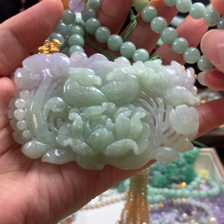 梦***真翡翠未镶嵌颈饰吊坠
