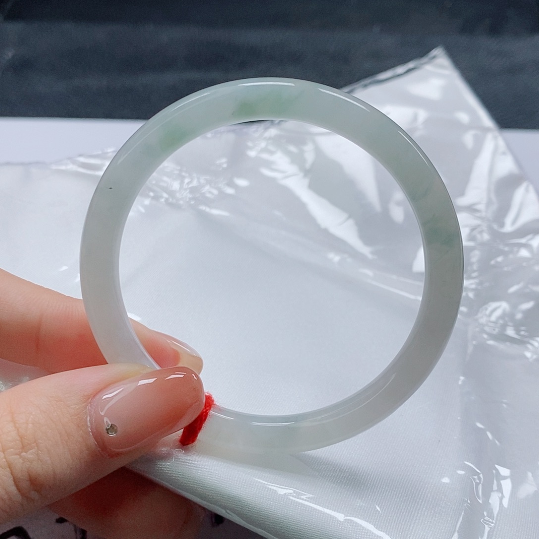 【闪购商品】未镶嵌手镯（圆镯）翡翠538号