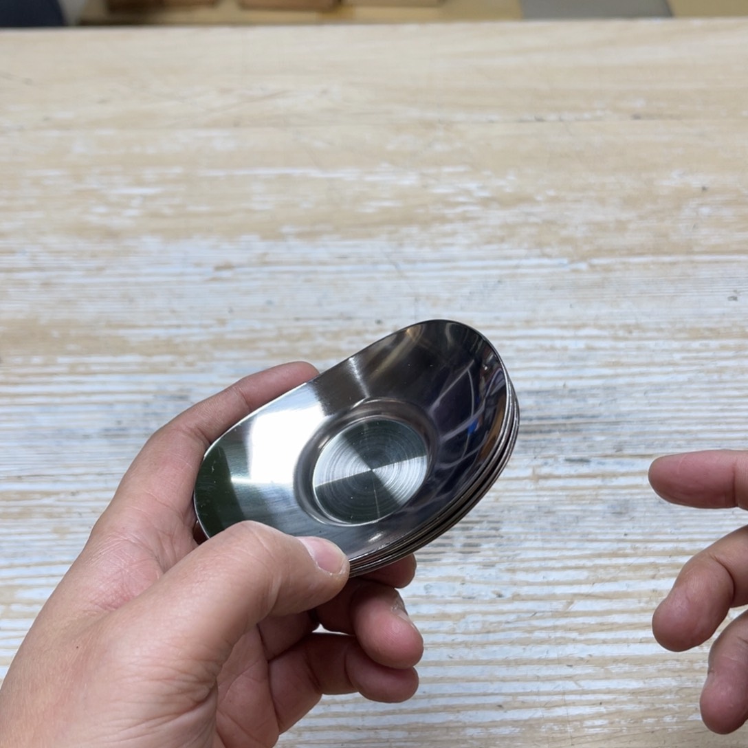 瓷片看*客密密麻麻地排列着一个