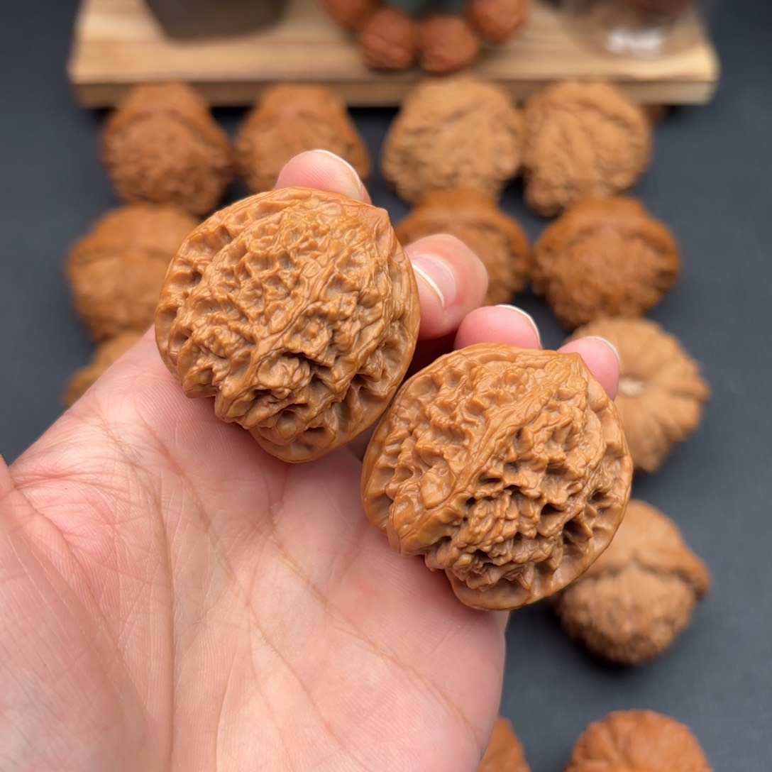 文玩核桃把件太*野生38