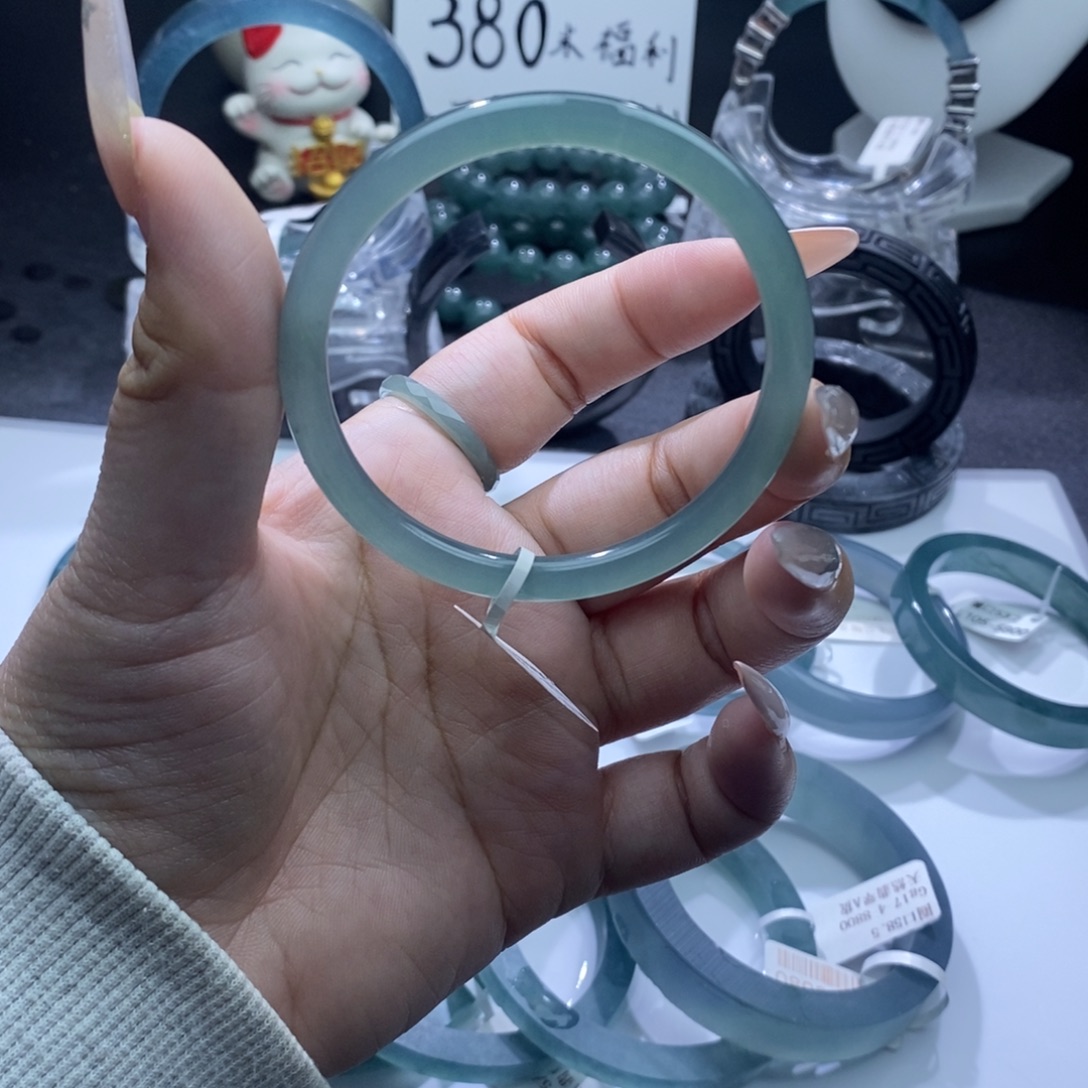 定制翡翠未镶嵌手镯冰绿53.5圆条