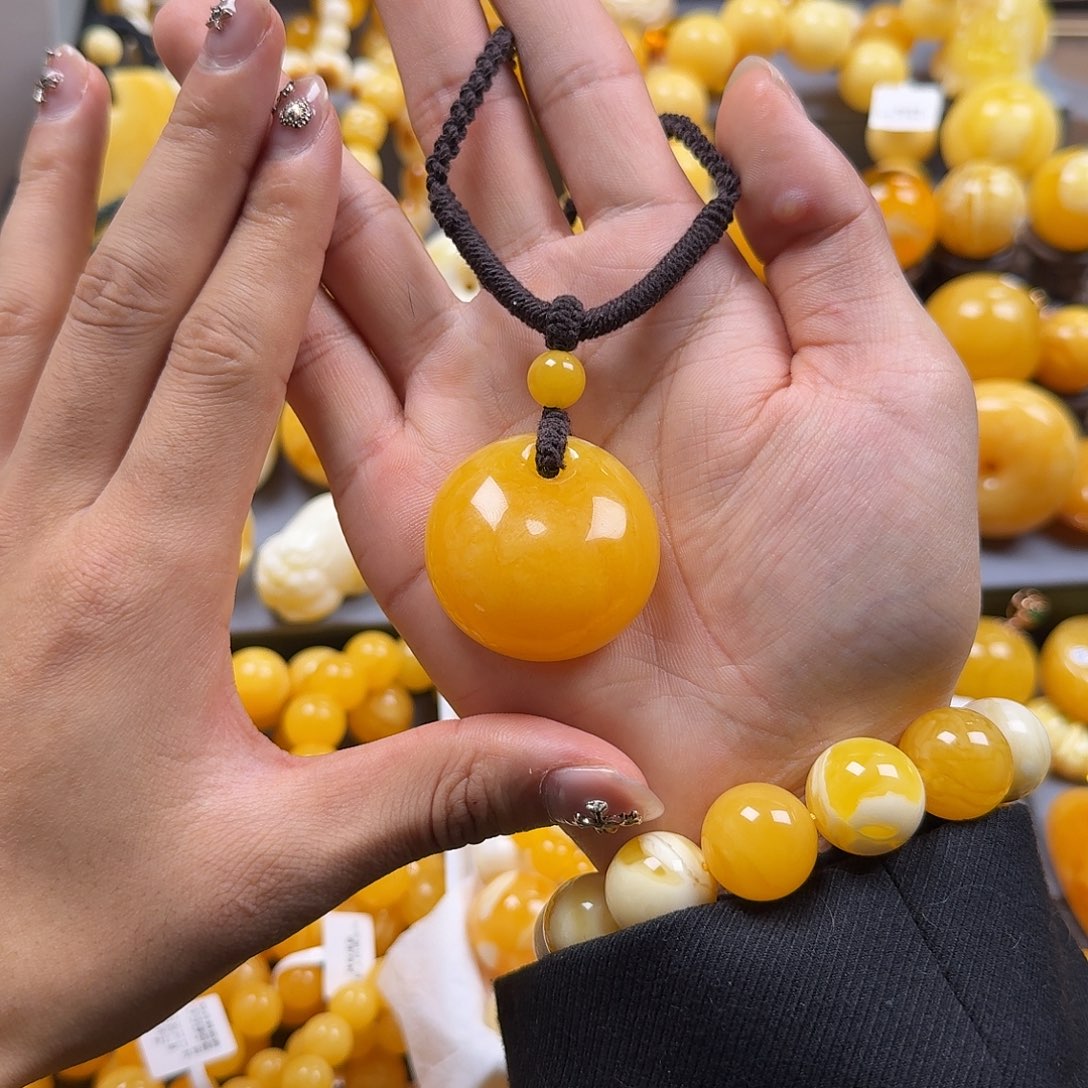 琥珀珠宝奇石未镶嵌公主扣