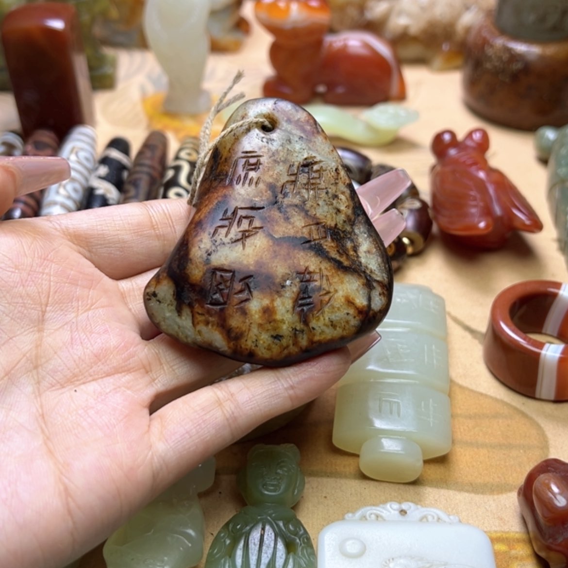 【闪购商品】蛇纹石玉颈饰未镶嵌