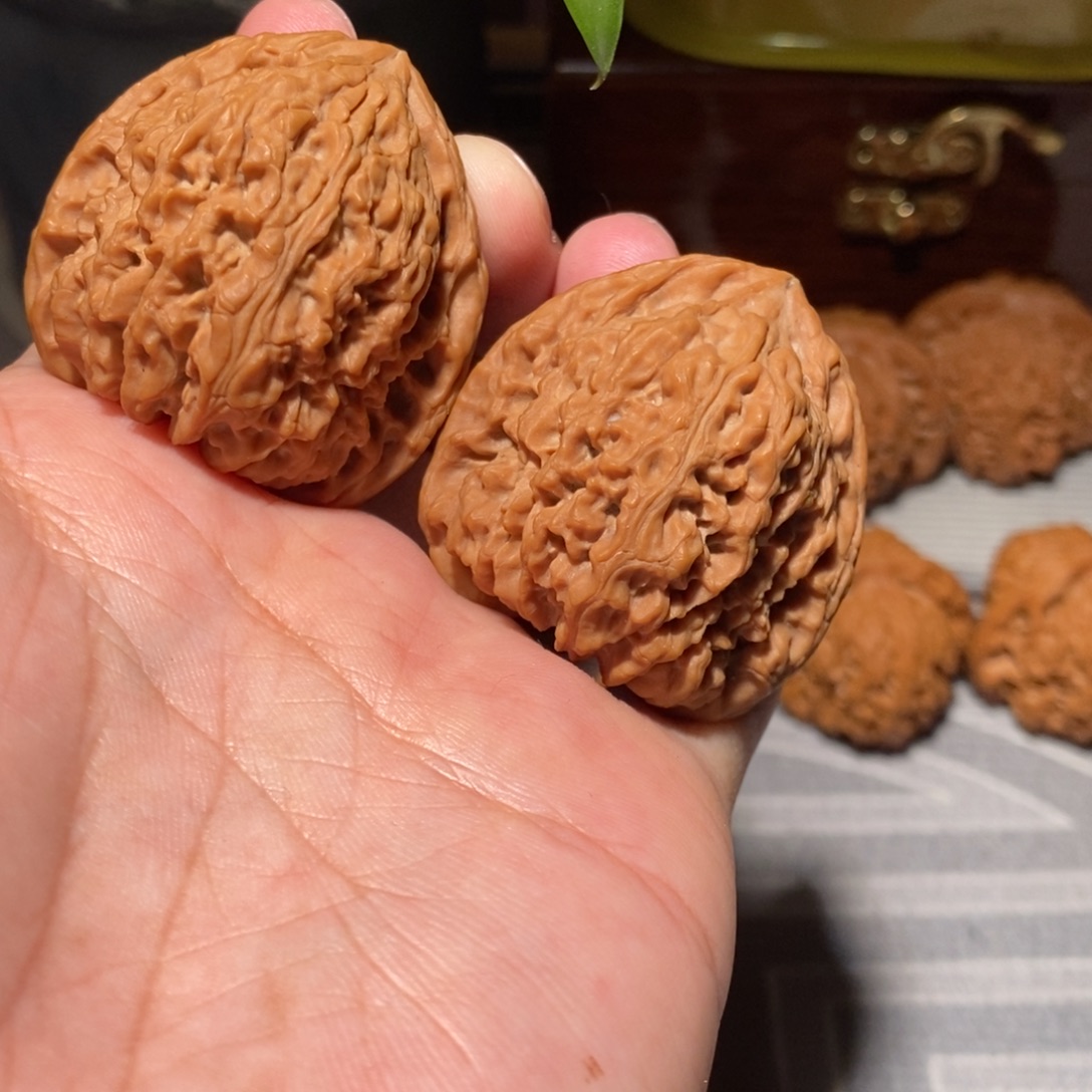 把件文玩核桃006南将石收藏级拉丝纹三角疆41尺