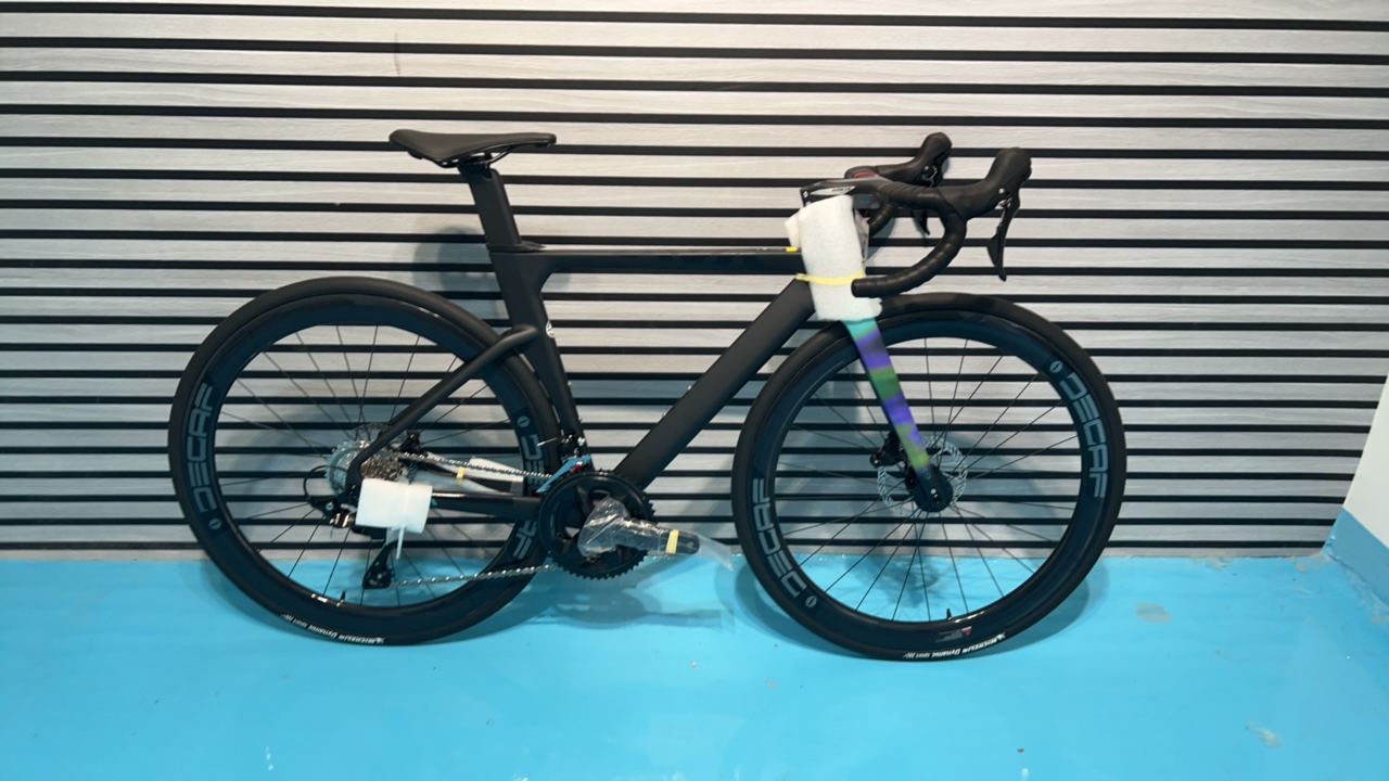 全碳公路车 油压碟刹105大套