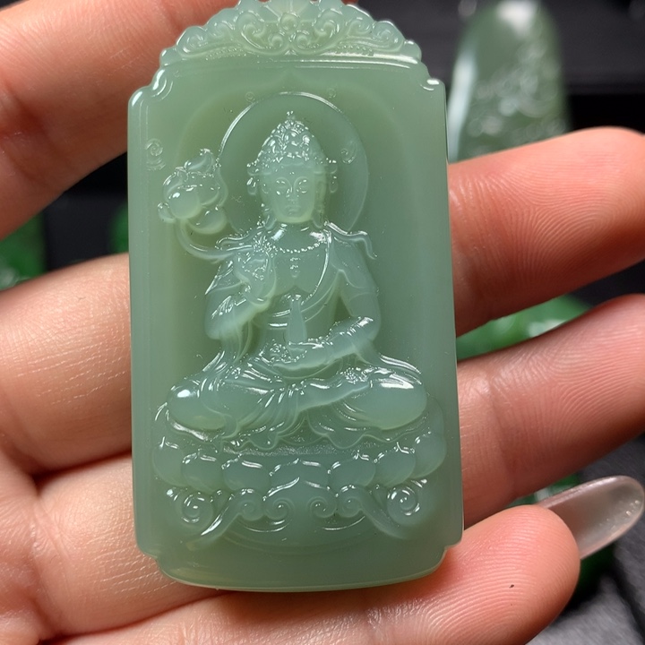 玉***缘和田玉未镶嵌颈饰