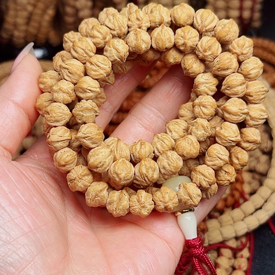 被***嘴柏香籽/百香籽吊坠