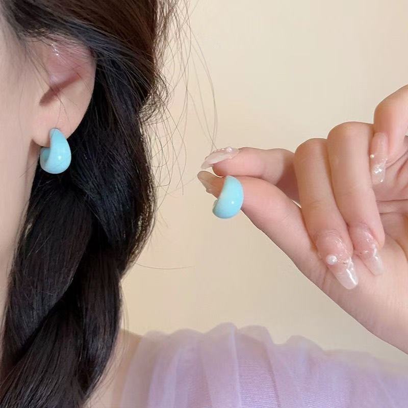 铜合金耳饰 轻奢多巴胺糖果色滴釉耳钉女甜酷耳环～