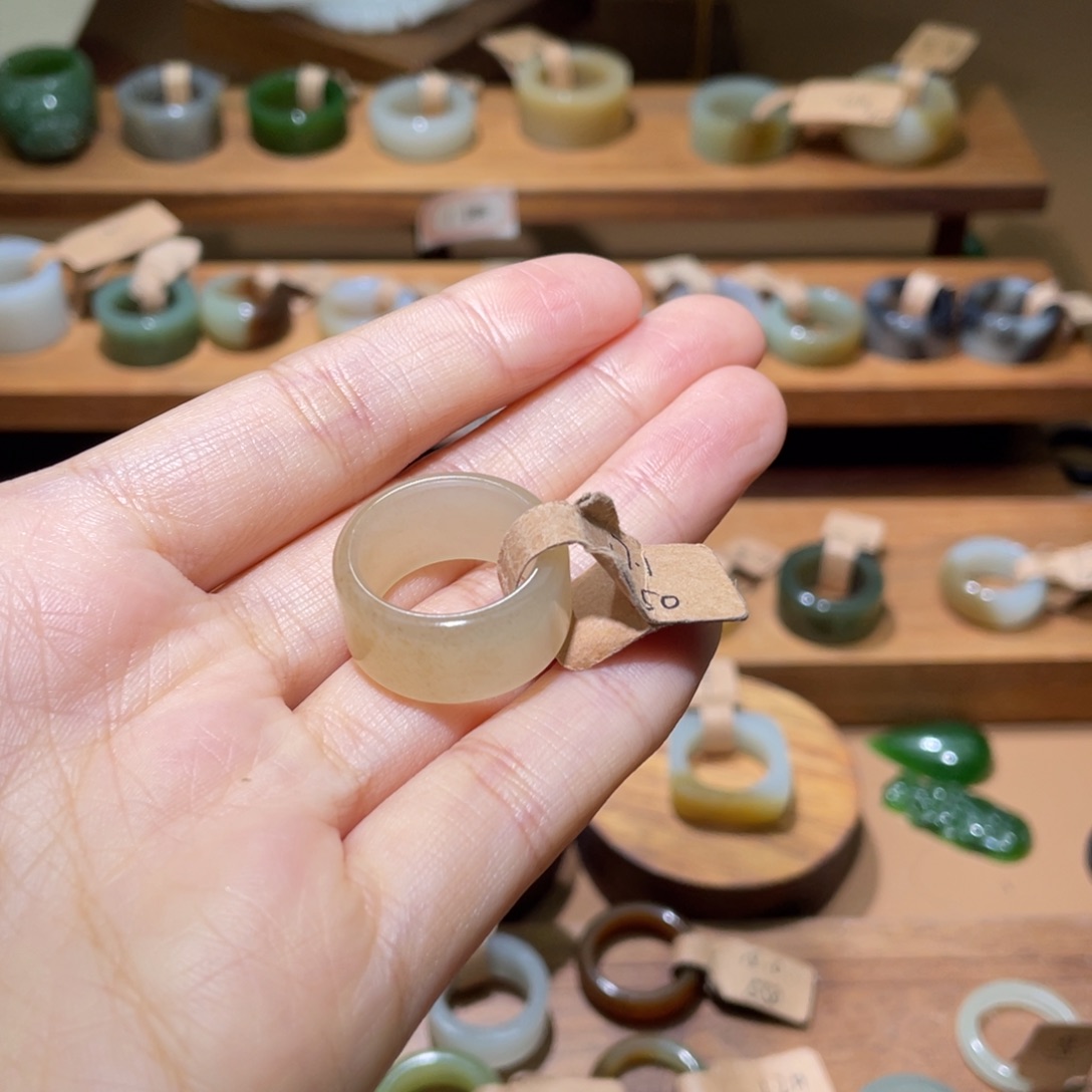 和田玉戒指未镶嵌D****?17.1