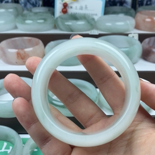 石英质玉（金丝玉）未镶嵌手镯