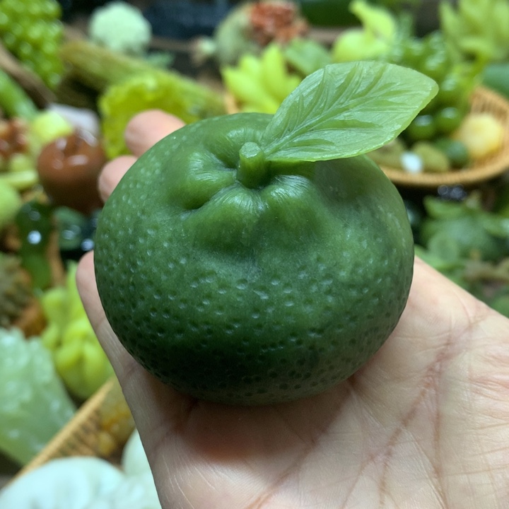 蛇纹石玉手把件未镶嵌