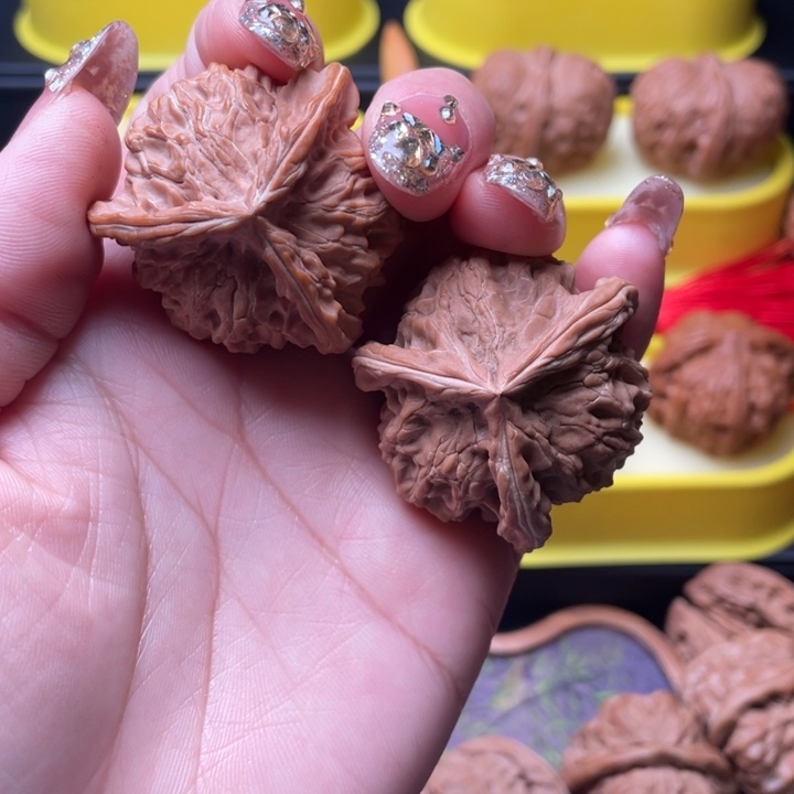 贴***王把件文玩核桃三棱