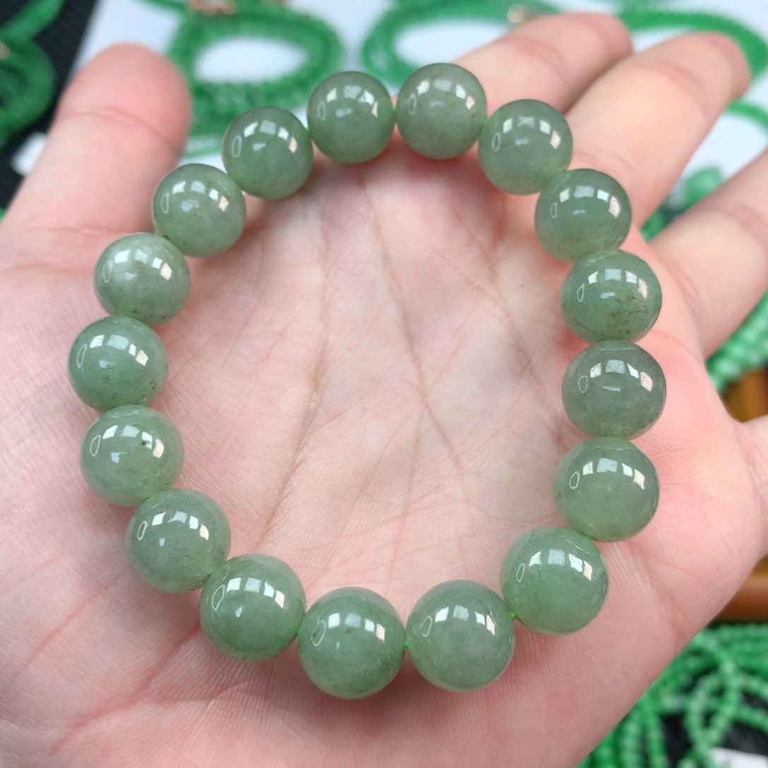 翡翠手链未镶嵌翡翠