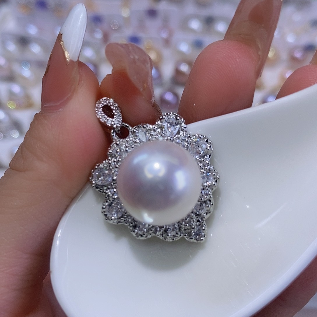 淡水珍珠合金颈饰