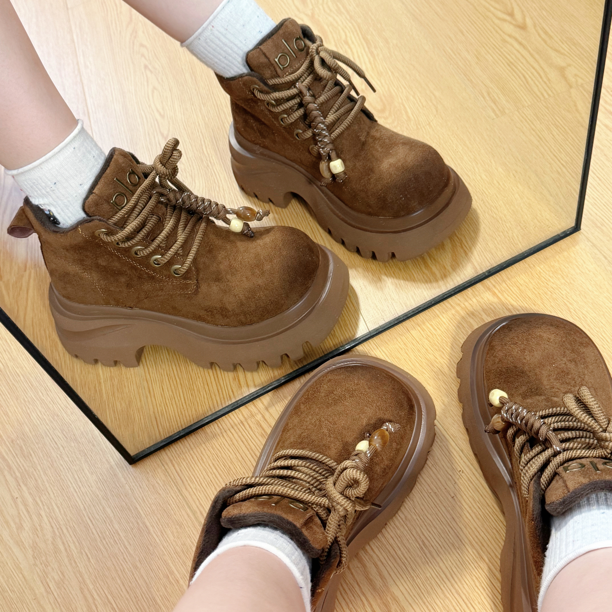 中跟漆皮秋冬英伦风女厚款马丁靴系带加绒厚底圆头