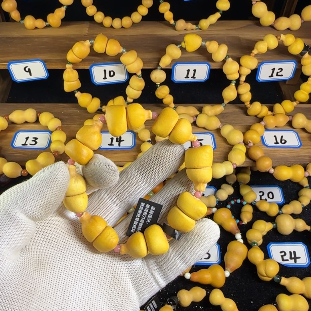 米***棠葫芦手串钱袋款式