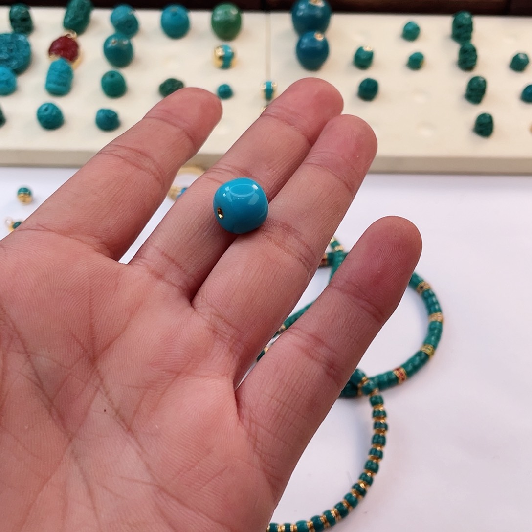 绿松石颈饰未镶嵌大*塞