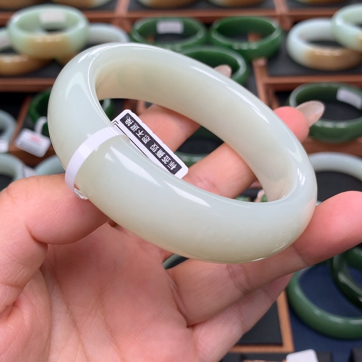 和田玉6061圈口未镶嵌