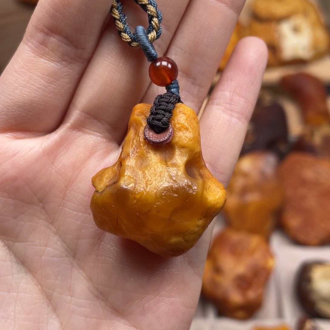 琥珀未镶嵌珠宝奇石