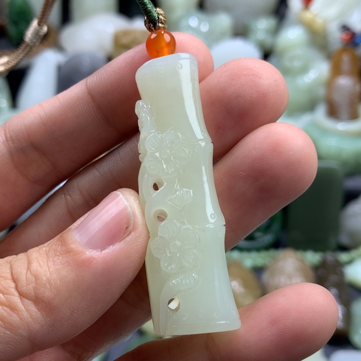 和田玉颈饰未镶嵌