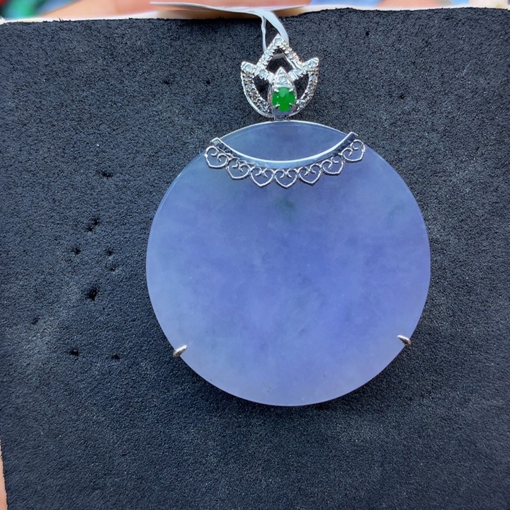 翡翠18K金镶嵌颈饰翡翠