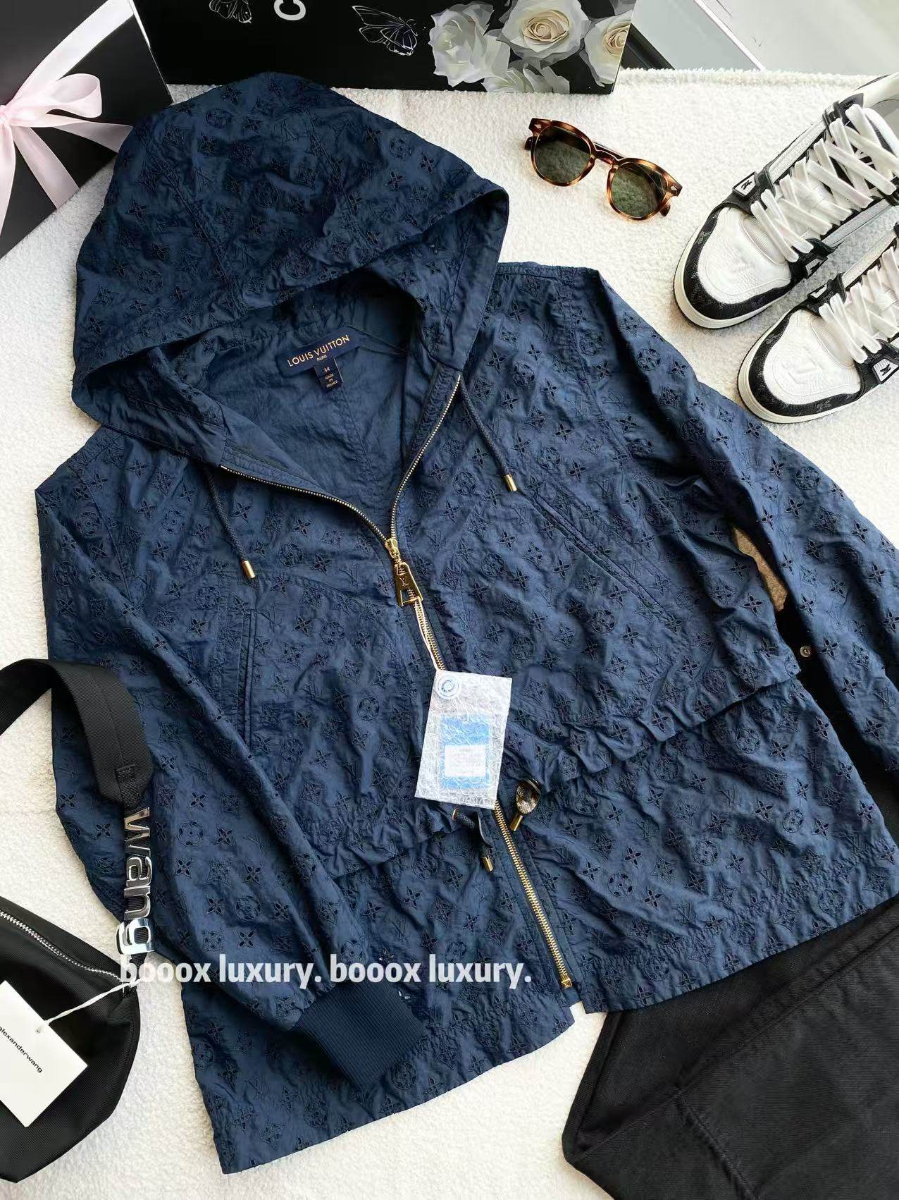 未使用 LouisVuitton/路易威登  bb2496 锦纶 满印风衣外套 34码