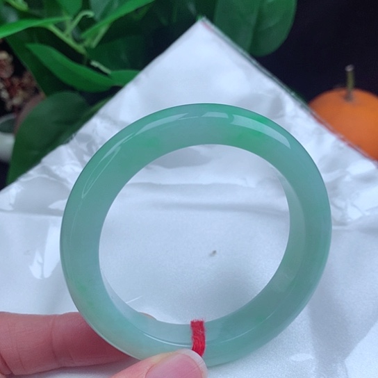 翡翠手镯未镶嵌   正圈53