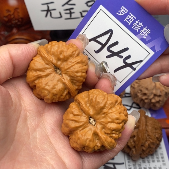 桃核吊坠38蛤蟆头44号牌