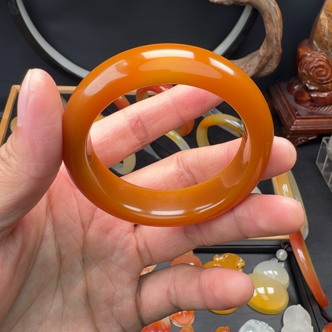 石英质玉（黄龙玉）未镶嵌手镯