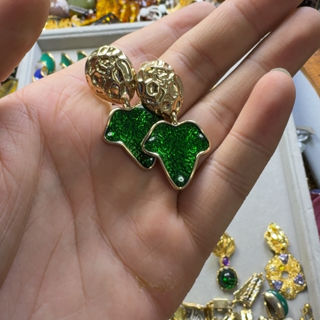 白***熊花岗石纯铜锡合金纯铜