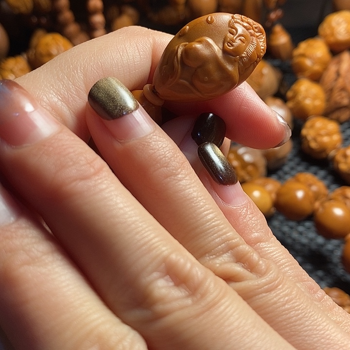 吊坠橄榄核用****1生命美女