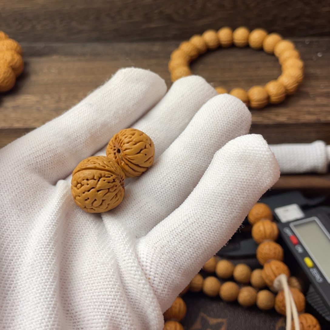 吊坠桃核顾****?野生树王备籽