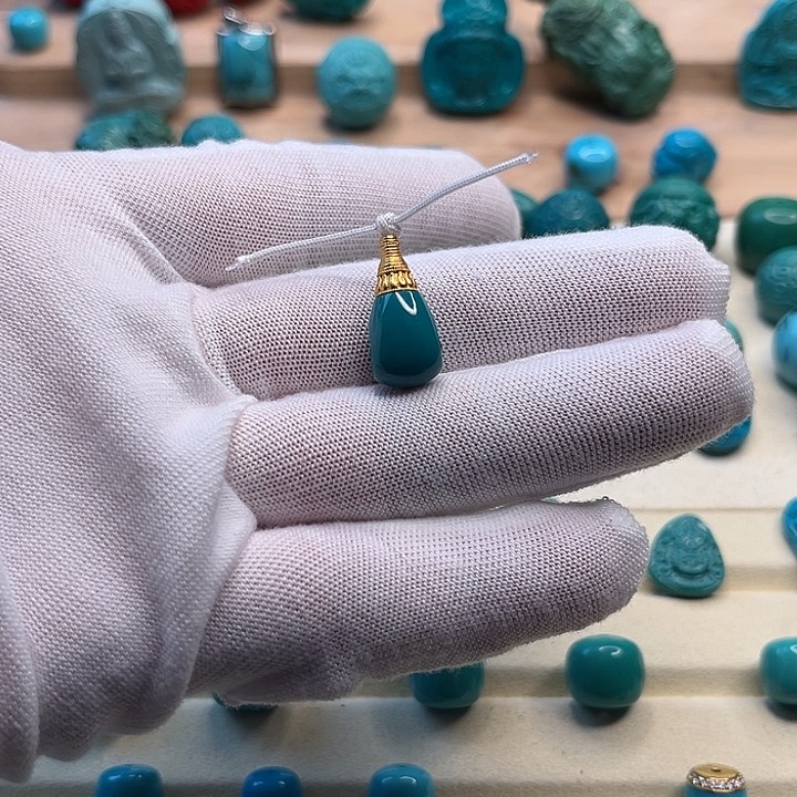 绿松石绿松石未镶嵌