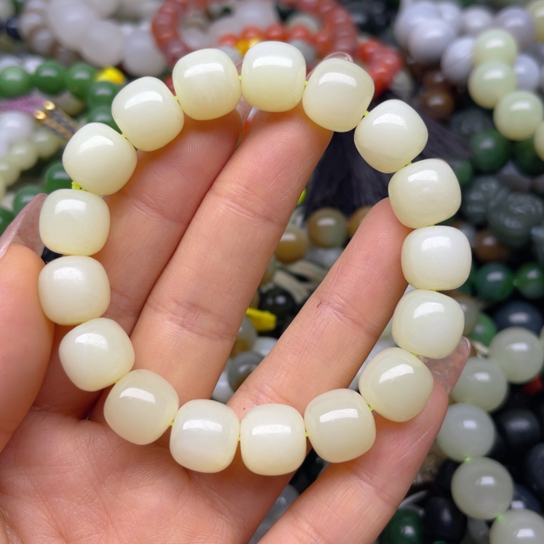 手链未镶嵌和田玉