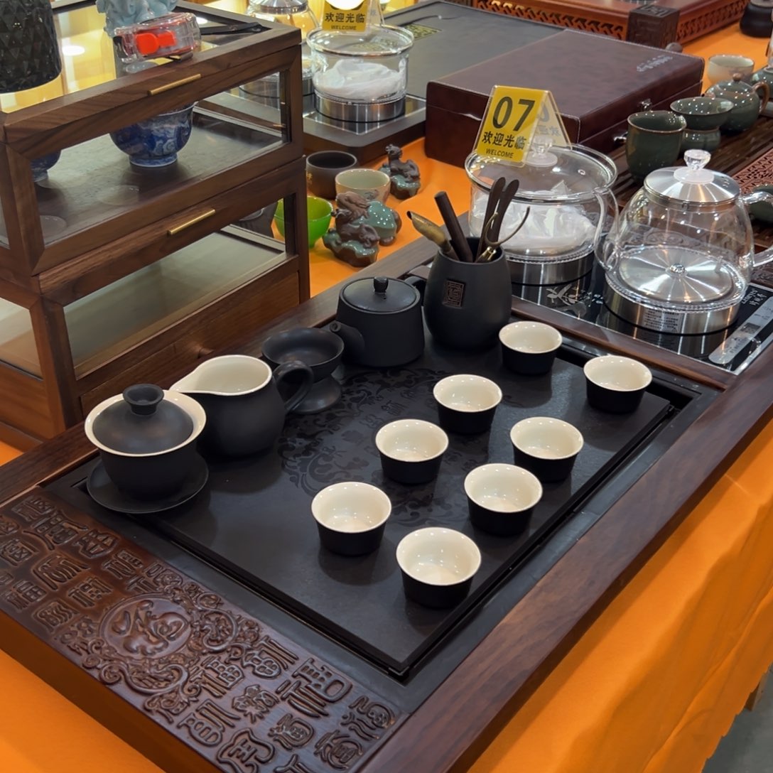 陶瓷茶具特价上新店庆典