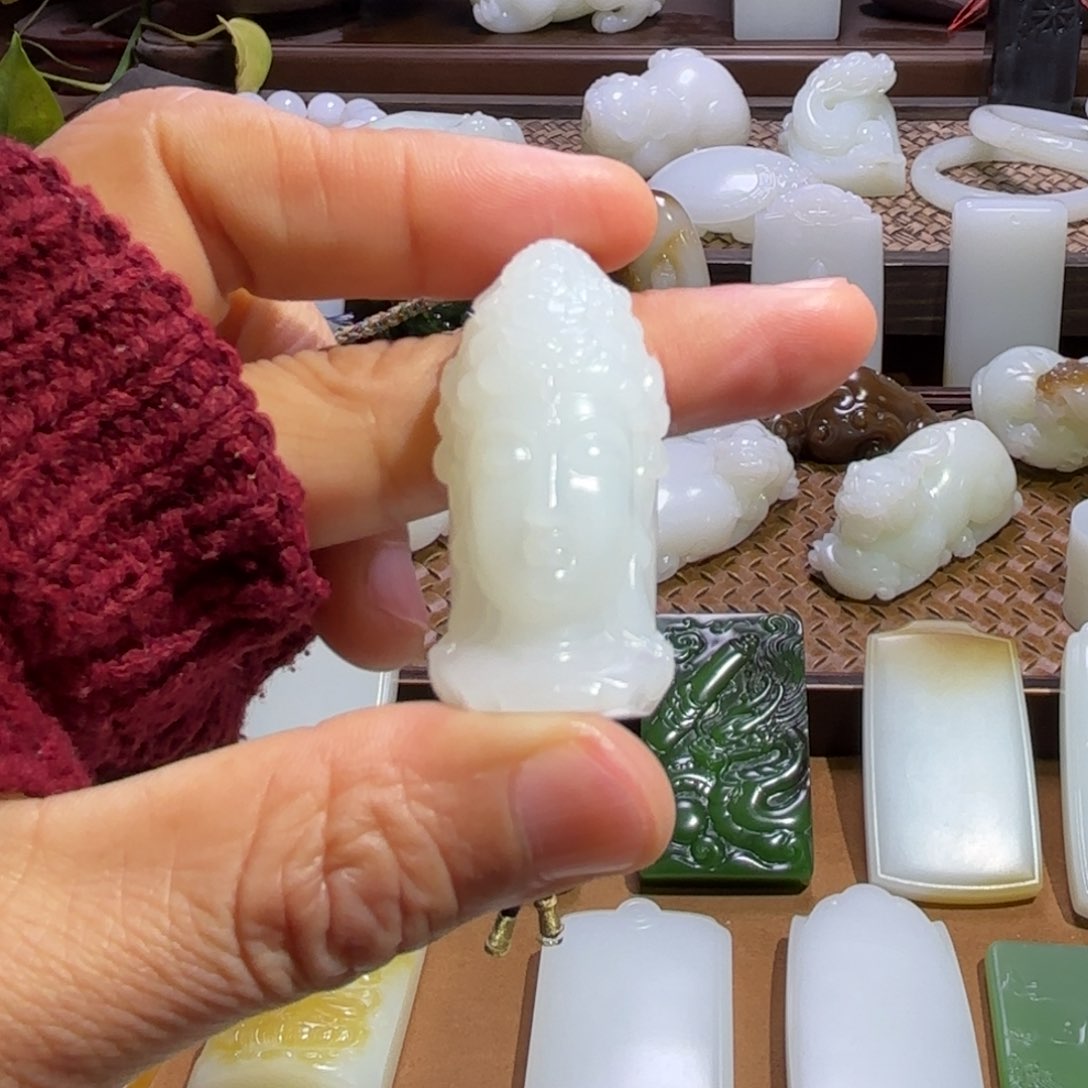 和田玉颈饰未镶嵌