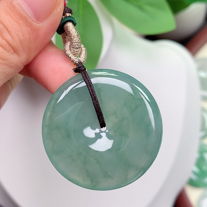 翡翠未镶嵌颈饰平安扣34.7x6.0mm