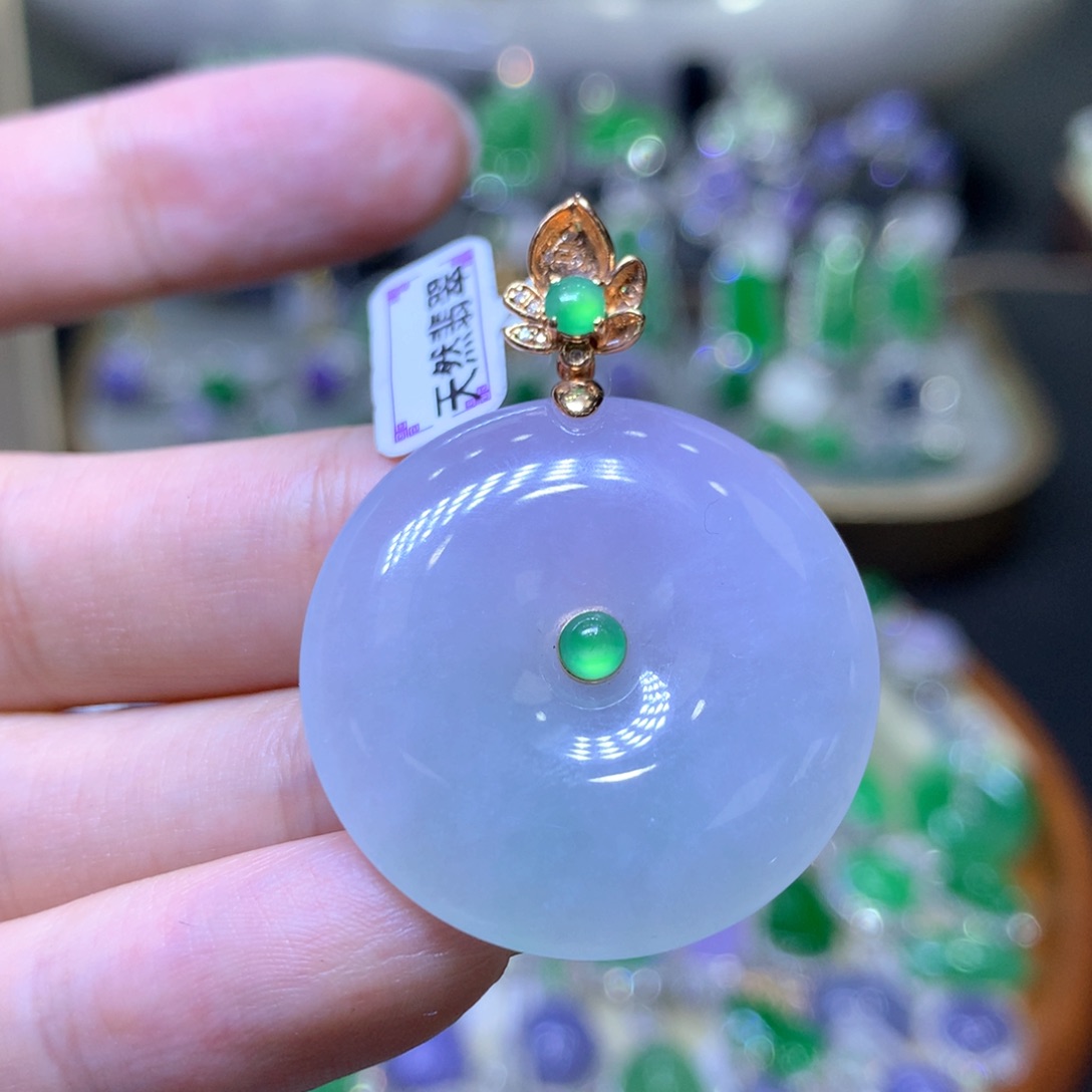 【闪购商品】翡翠颈饰18K金镶嵌翡翠吊坠项链