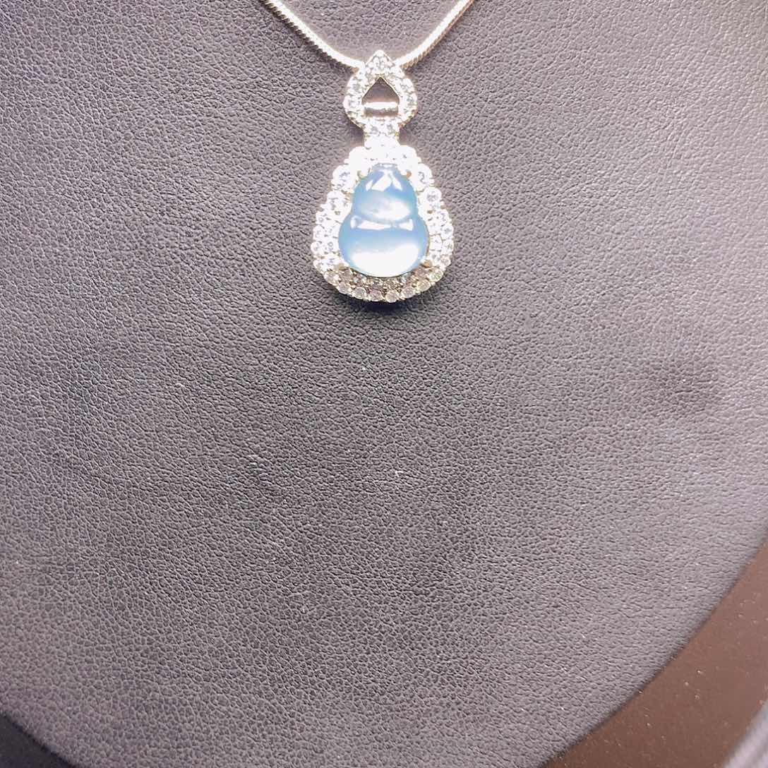 翡翠颈饰未镶嵌12345678