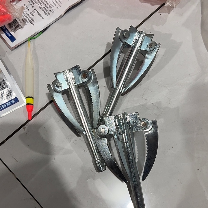 三个水草刀随机发