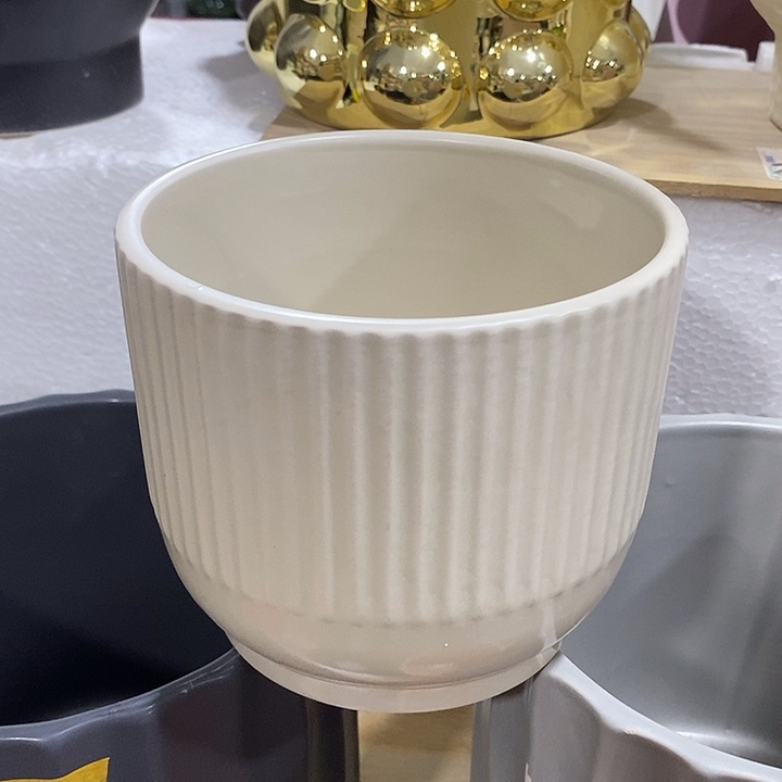 摆件陶陶盆有孔 瑕疵介意勿拍