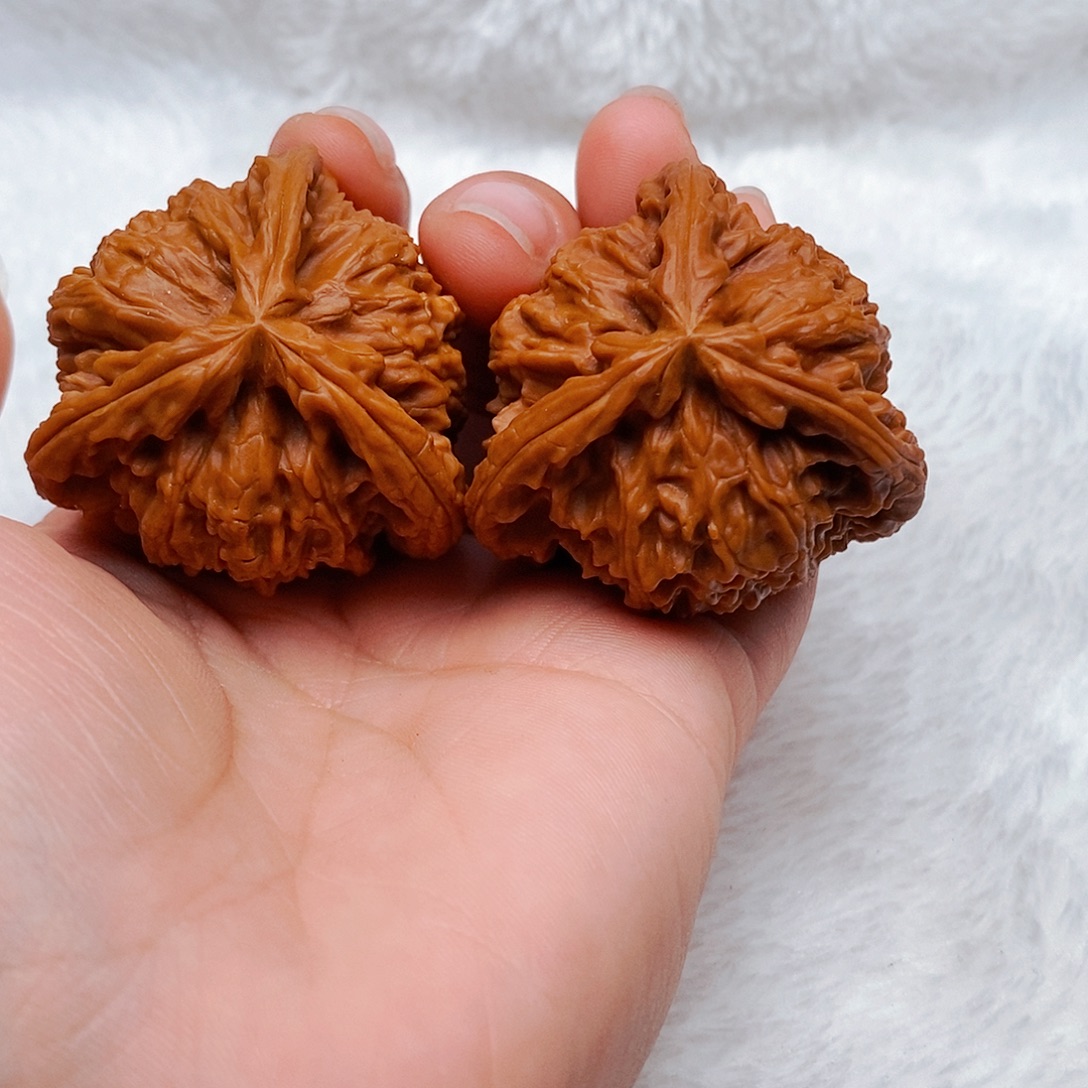 s***7吊坠文玩核桃三棱