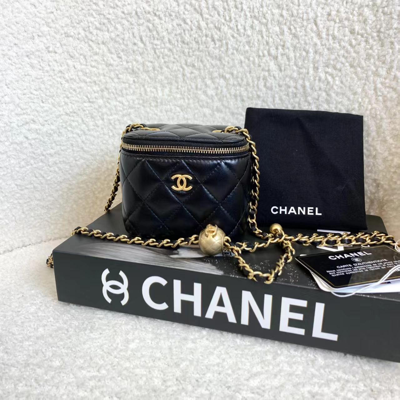 99新 Chanel/香奈儿 订壹臻/黑金羊金球mini盒子包 31开 18884471